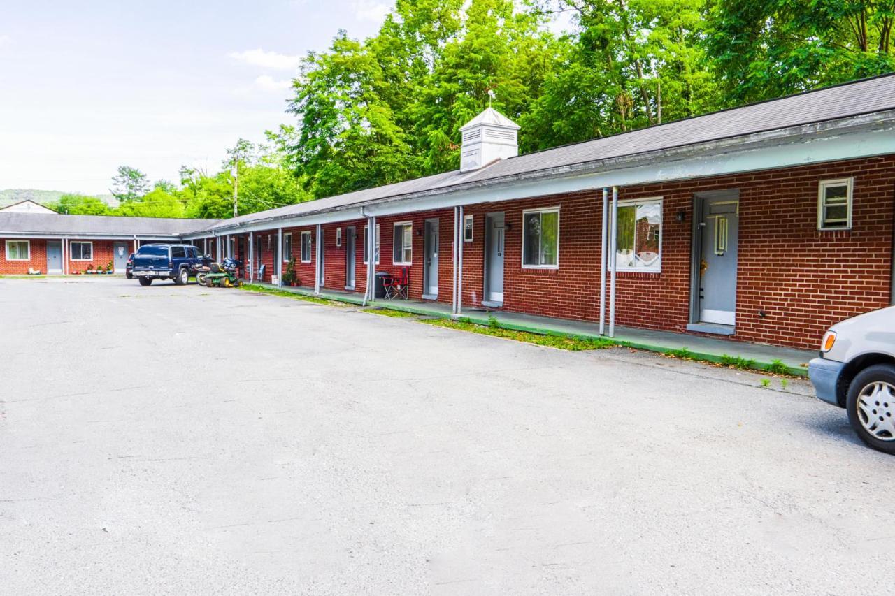 Patriot Inn Motel Beaver Wv, By Oyo Buitenkant foto