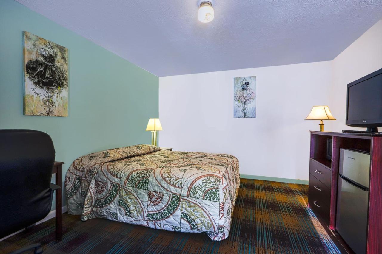 Patriot Inn Motel Beaver Wv, By Oyo Buitenkant foto